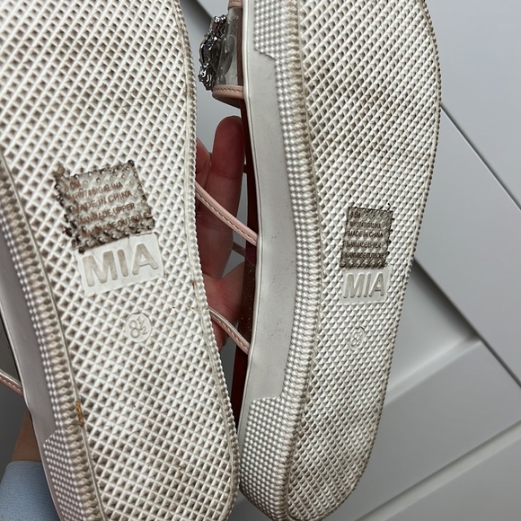 Saige MIA Sneaker Sandals - Picture 4 of 4